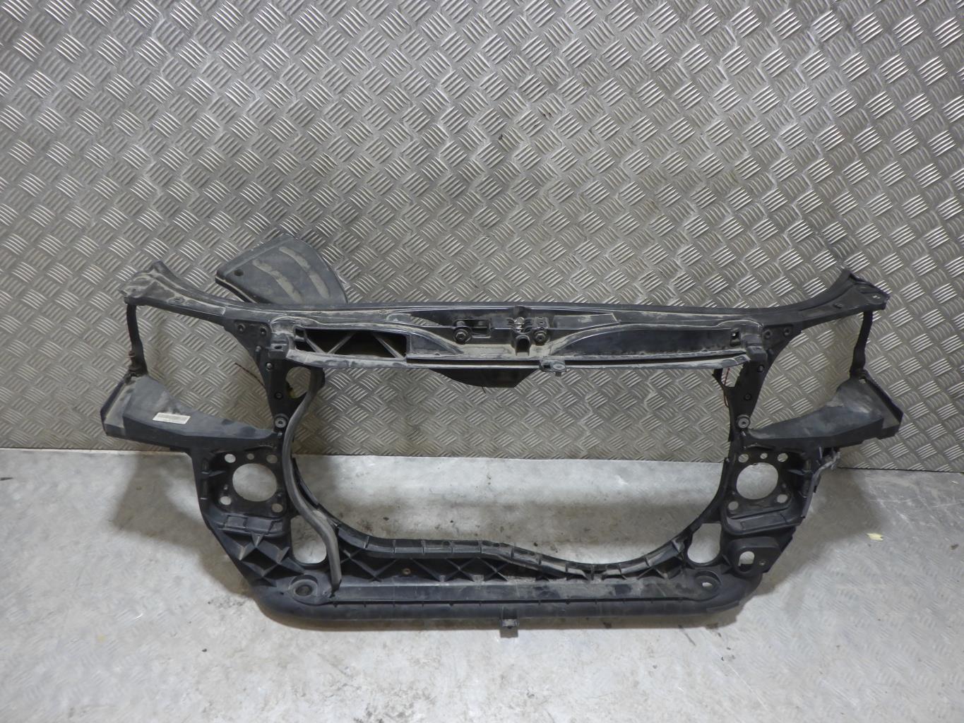 Armature avant, Masque avant AUDI A4 2 AVANT PHASE 2 BREAK Diesel - 1