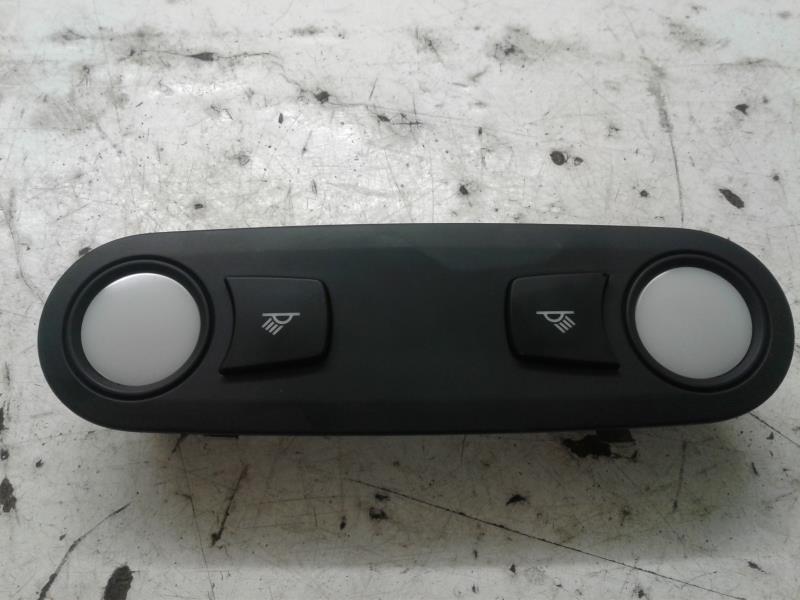 Eclairage de plafonnier AUDI A5 1 COUPE S5 PHASE 1 Essence - 1