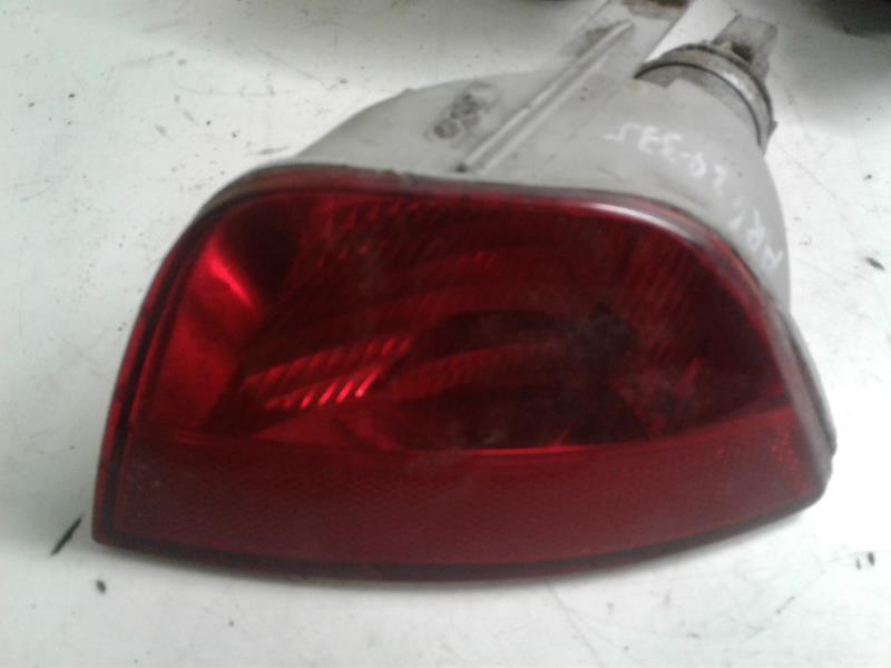 Feu arriere secondaire gauche (feux) FORD FOCUS 1 Essence - 1