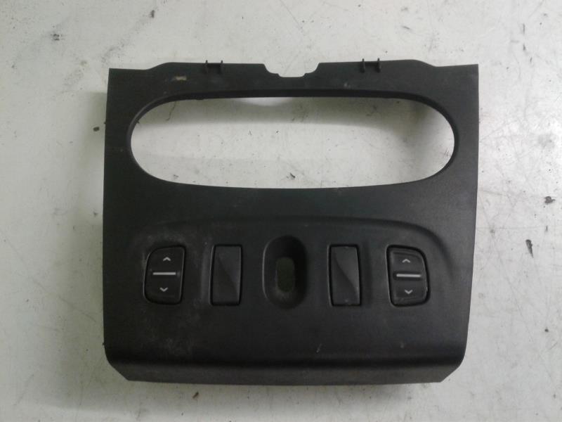 Interrupteur de leve vitre DACIA LOGAN 2 PHASE 1 Essence - 1