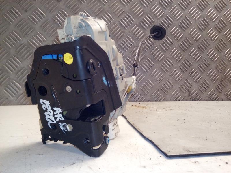 Serrure arriere gauche AUDI A4 4 AVANT PHASE 1 BREAK Diesel - 1