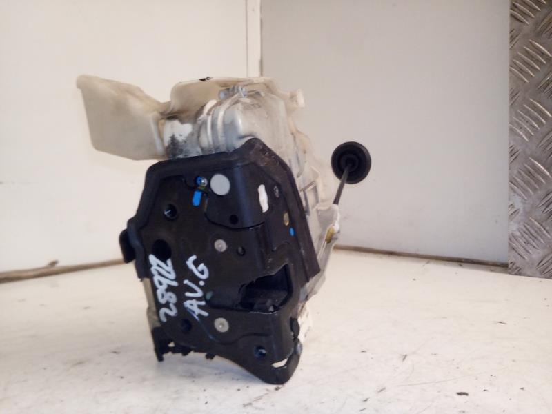 Serrure avant gauche AUDI A4 4 AVANT PHASE 1 BREAK Diesel - 1