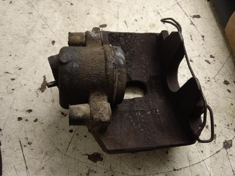 Etrier avant droit (freinage) AUDI A3 2 PHASE 1 Diesel - 1