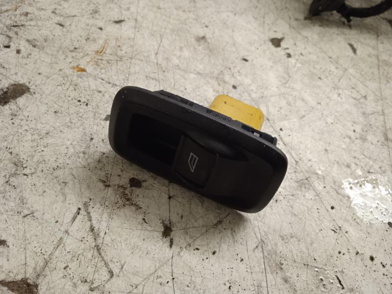 Interrupteur de leve vitre FORD FIESTA 6 PHASE 1 Diesel - 1