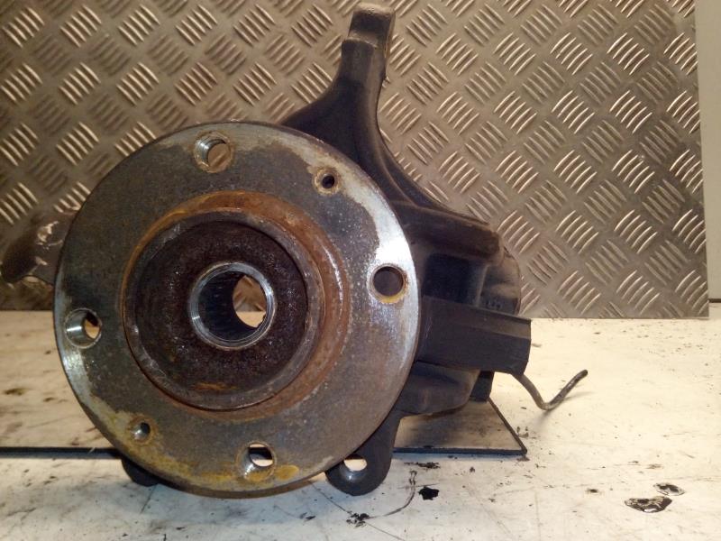 Moyeu avant droit CITROEN DS3 PHASE 1 Diesel - 1