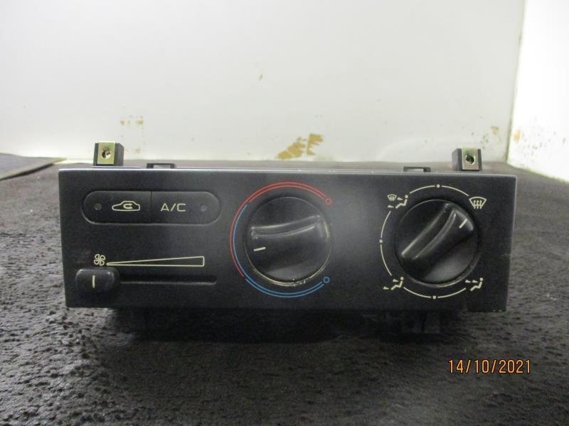 Commande chauffage PEUGEOT 406 COUPE Essence - 1