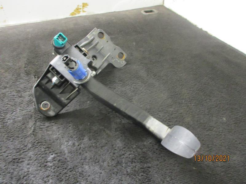 Pedale d'embrayage RENAULT MASTER 3 PHASE 2 Diesel - 1