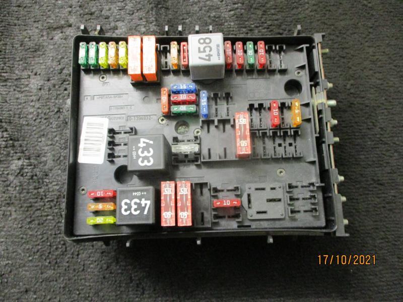 Porte fusible AUDI A3 2 PHASE 1 Diesel - 1