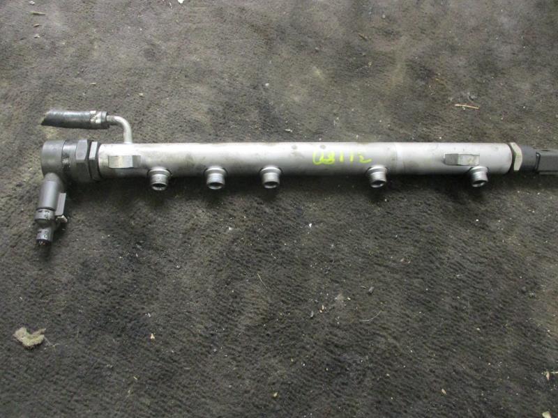 Rampe injection MERCEDES CLASSE B 245 PHASE 1 Diesel - 1