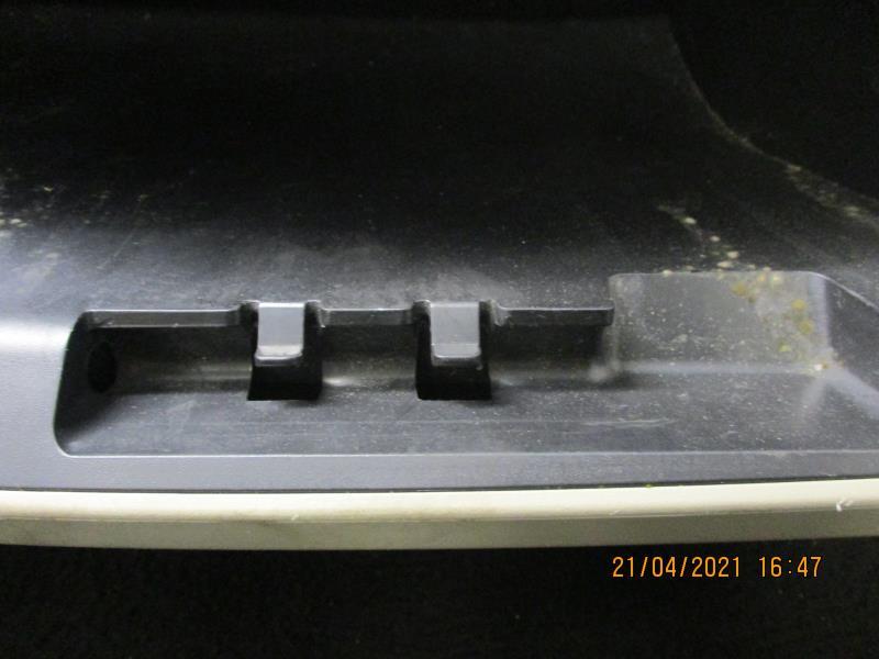 Boite a gants CITROEN C-CROSSER Diesel - 1