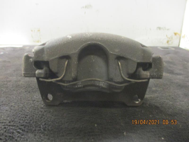 Etrier avant droit (freinage) AUDI A4 2 CABRIO PHASE 2 Diesel - 1