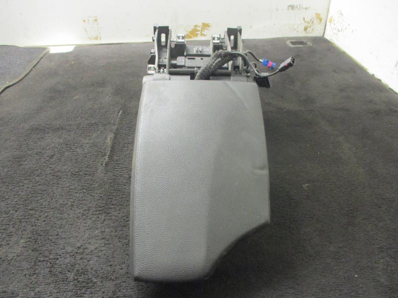Accoudoir BMW SERIE 1 E87 PHASE 2 Diesel - 1