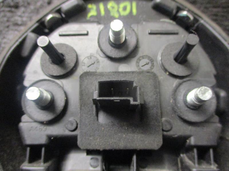 Bouton de coffre OPEL CORSA F Essence - 1