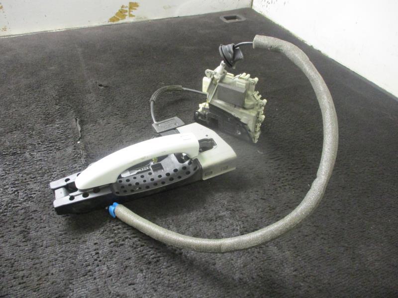 Serrure avant droit AUDI A1 1 PHASE 1 Essence - 1