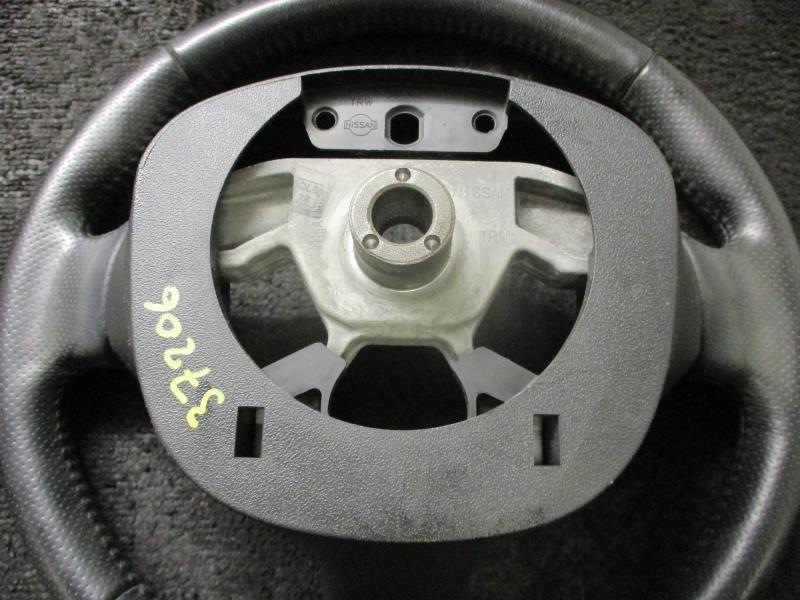 Volant NISSAN JUKE 1 PHASE 1 Diesel - 1