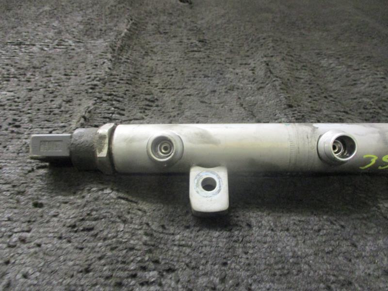Rampe injection MERCEDES CLASSE A 169 PHASE 1 Diesel - 1