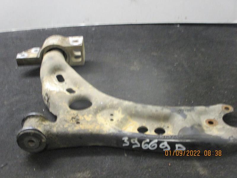 Triangle avant gauche VOLKSWAGEN GOLF 5  - 1