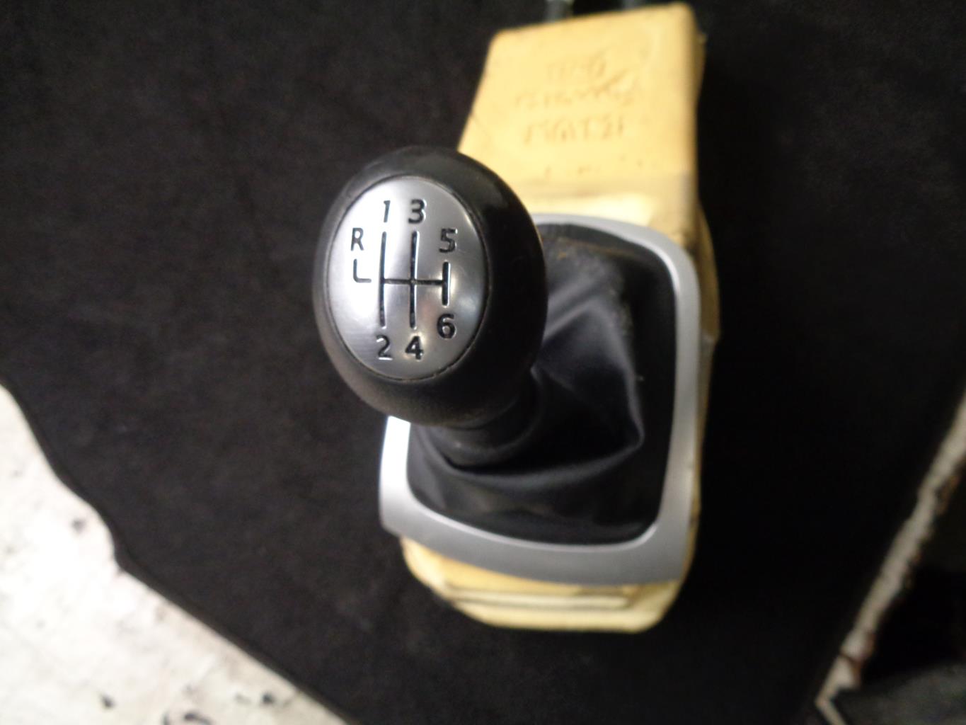 Levier de vitesses RENAULT MEGANE 3 PHASE 1 Diesel - 1