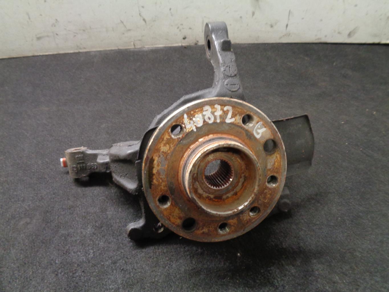 Moyeu avant gauche OPEL ASTRA H GTC PHASE 2 Diesel - 1