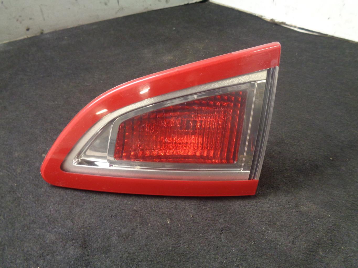 Feu arriere secondaire droit (feux) RENAULT SCENIC 3 PHASE 1 Essence/Ethanol - 1