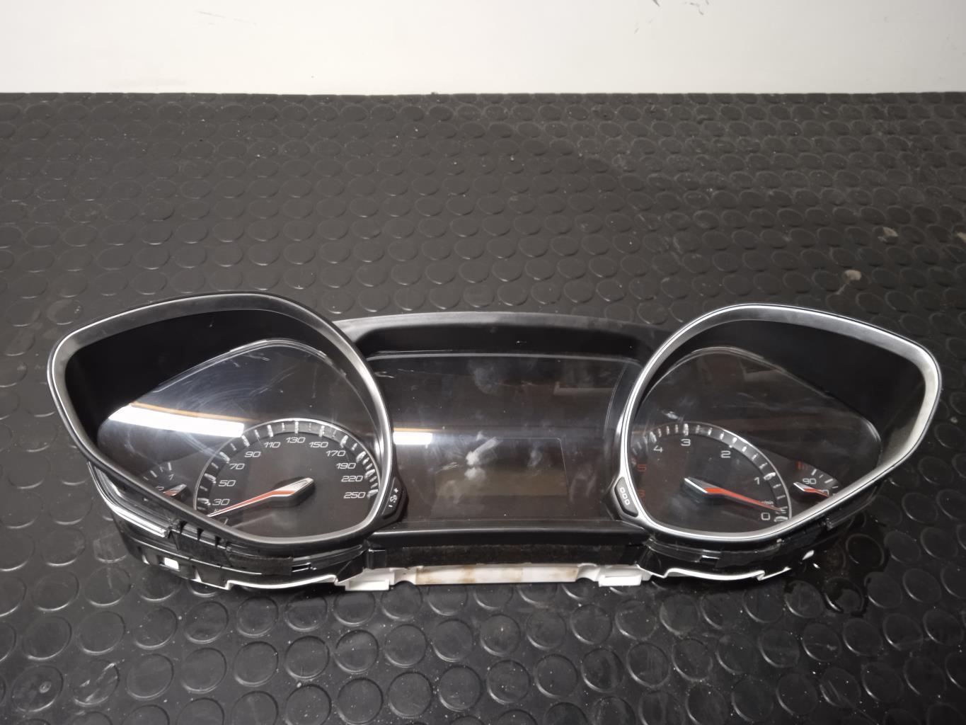 Compteur PEUGEOT 308 2 SW PHASE 1 BREAK Diesel - 1