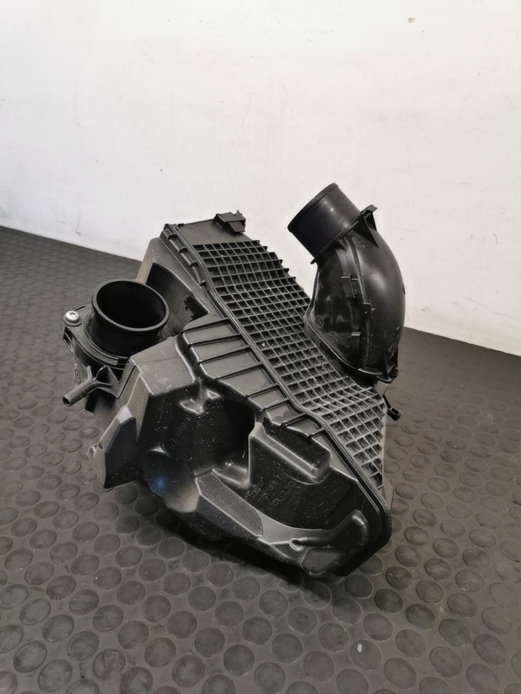 Boite a air RENAULT CLIO 2 PHASE 2 Essence - 1