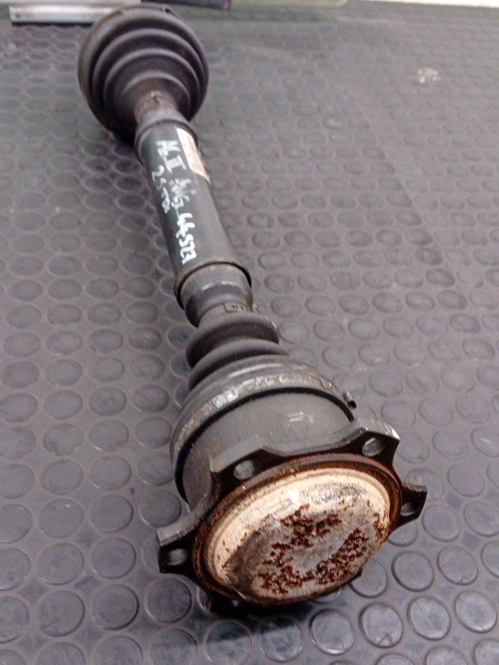 Cardan gauche (transmission) AUDI A6 2 AVANT PHASE 1 BREAK Diesel - 1