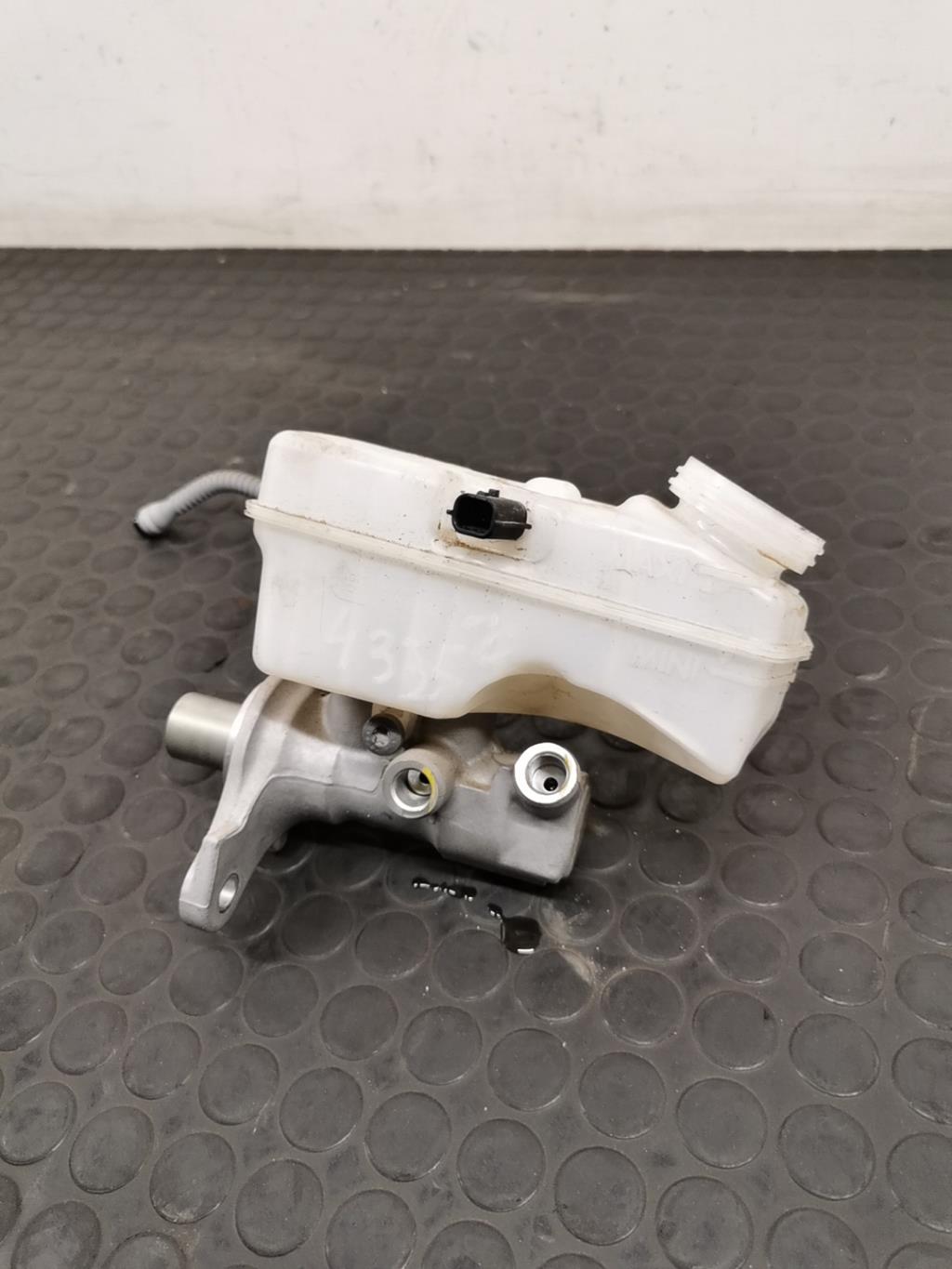 Maitre cylindre (freinage) RENAULT CLIO 4 PHASE 2 Essence - 1