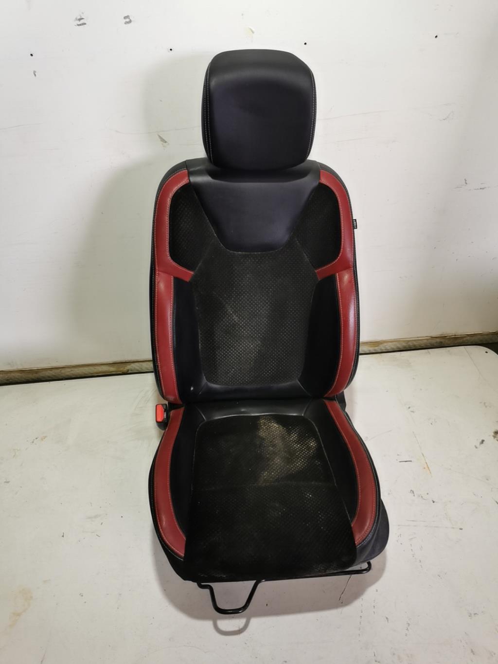 Siege avant gauche RENAULT CLIO 4 PHASE 2 Essence - 1
