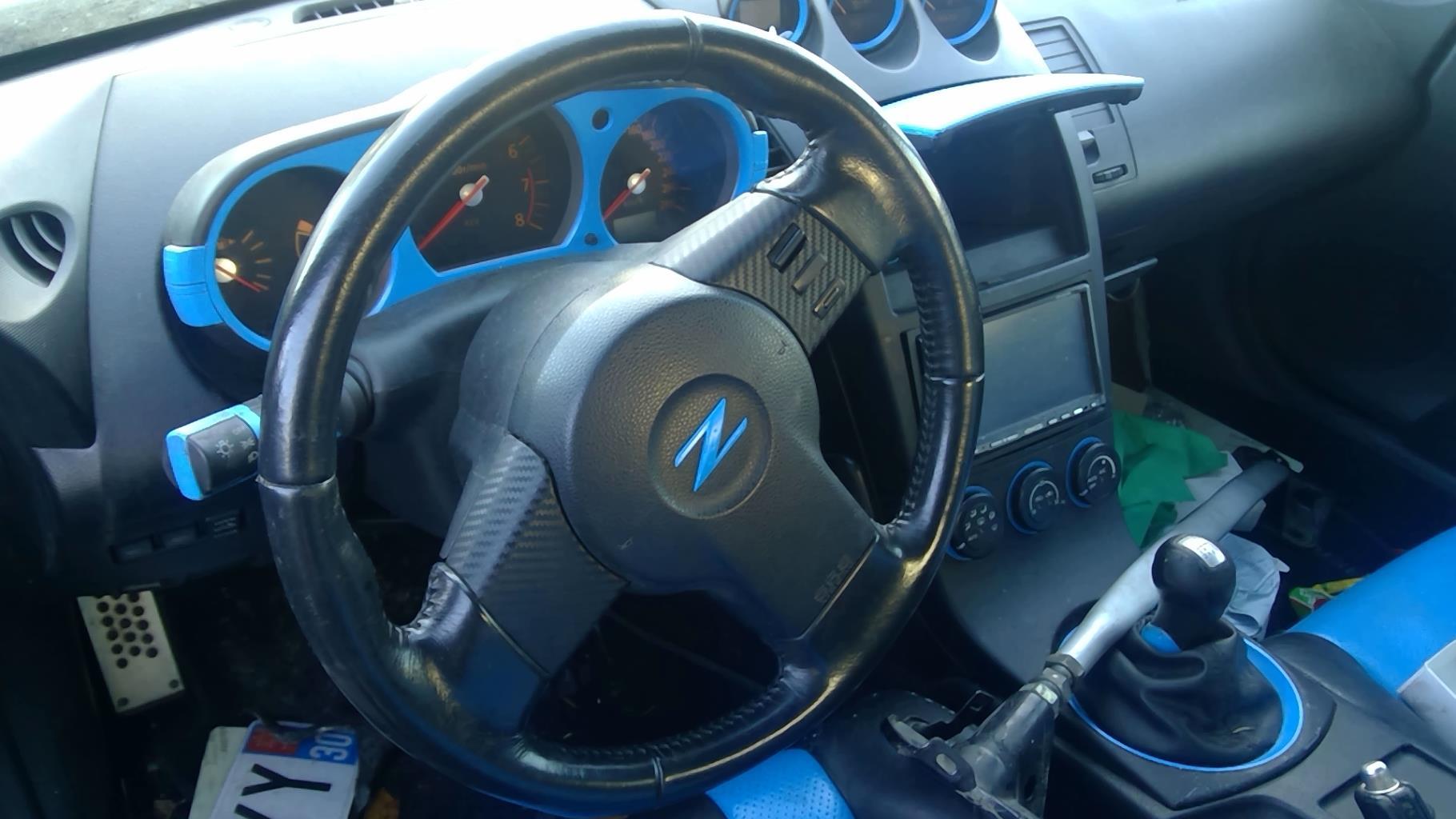 Volant NISSAN 350 Z CABRIOLET Essence - 1