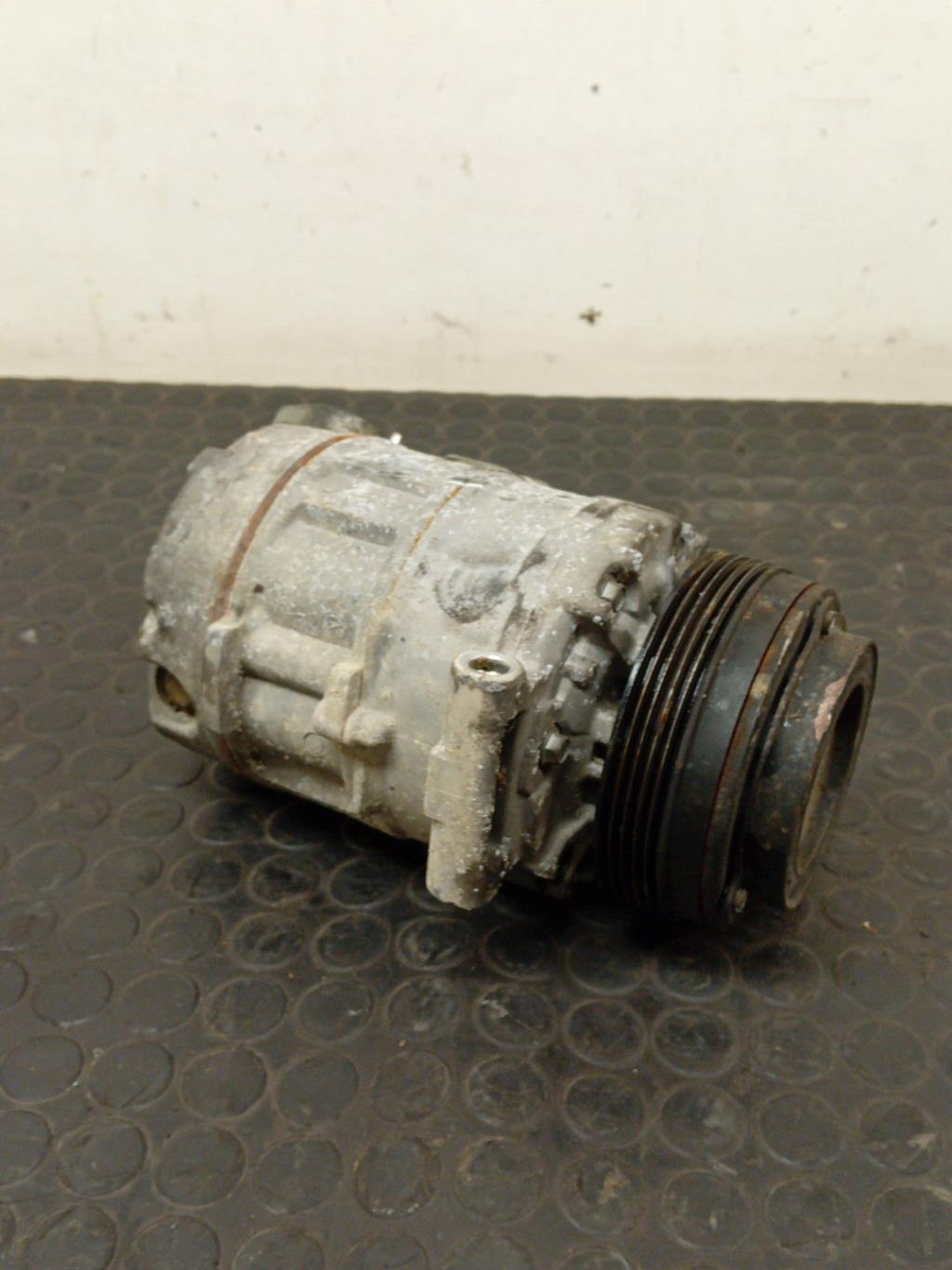 Compresseur clim BMW SERIE 5 E39  - 1