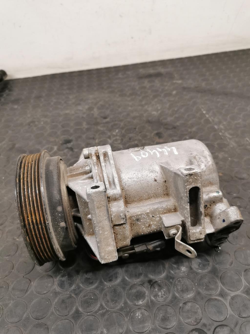 Compresseur clim NISSAN NV200  - 1