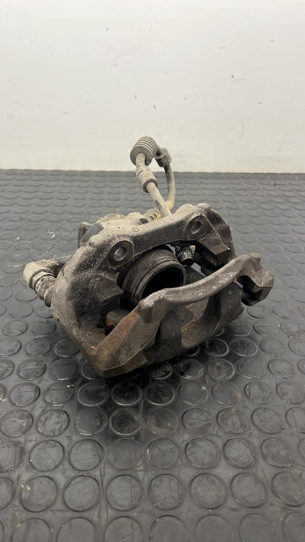 Etrier avant droit (freinage) CITROEN C4 2 PHASE 1 Diesel - 1
