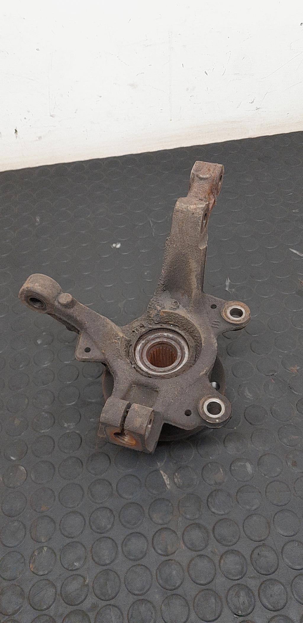 Moyeu avant gauche RENAULT MODUS PHASE 1 Essence - 1