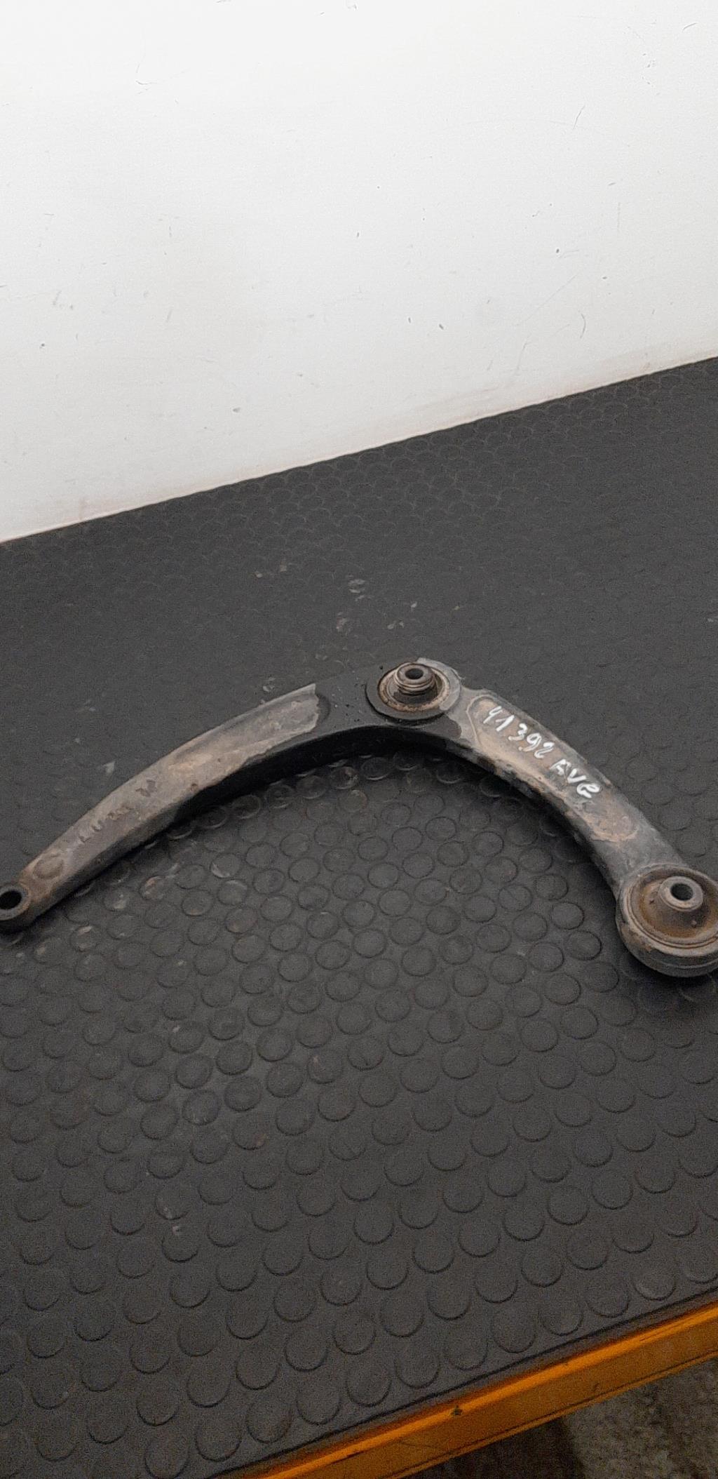 Triangle avant gauche CITROEN C4 1 PHASE 1 Diesel - 1