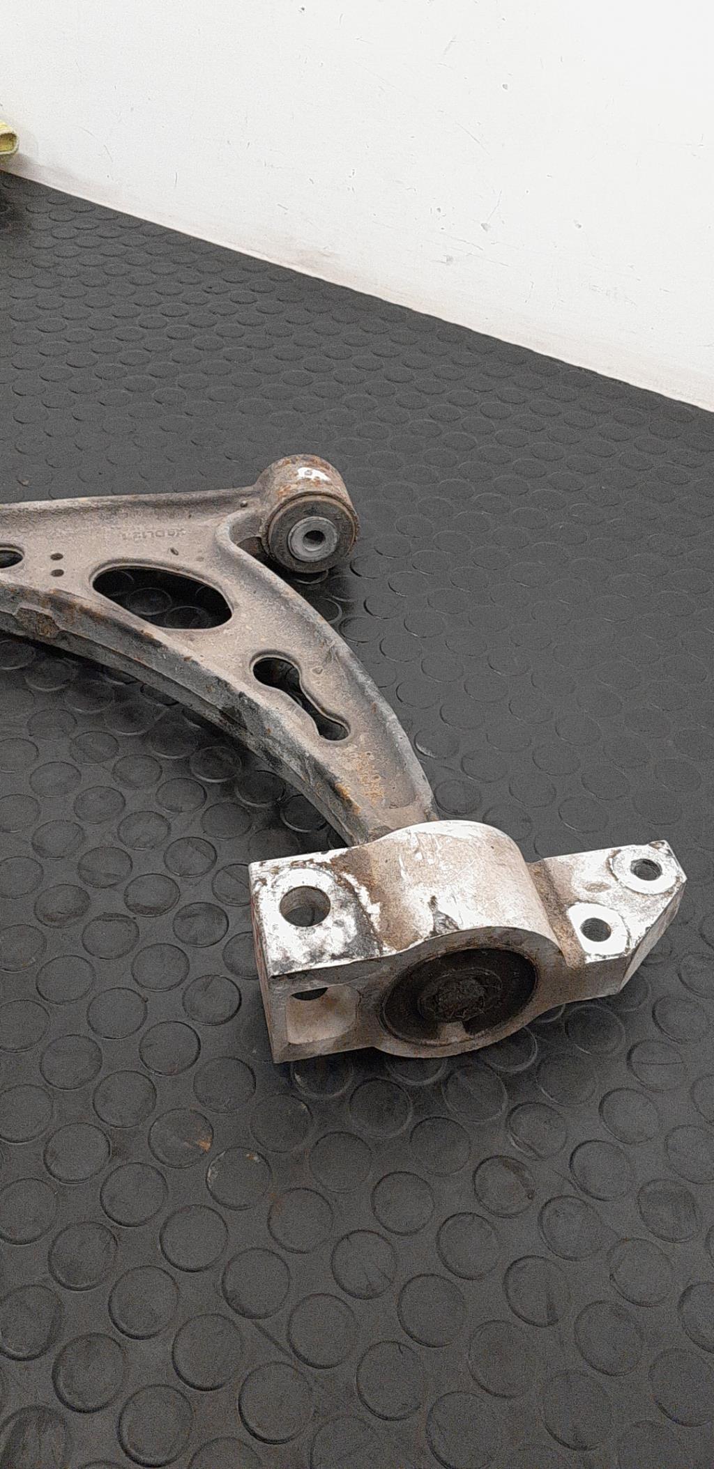 Triangle avant gauche SEAT LEON 2 Diesel - 1