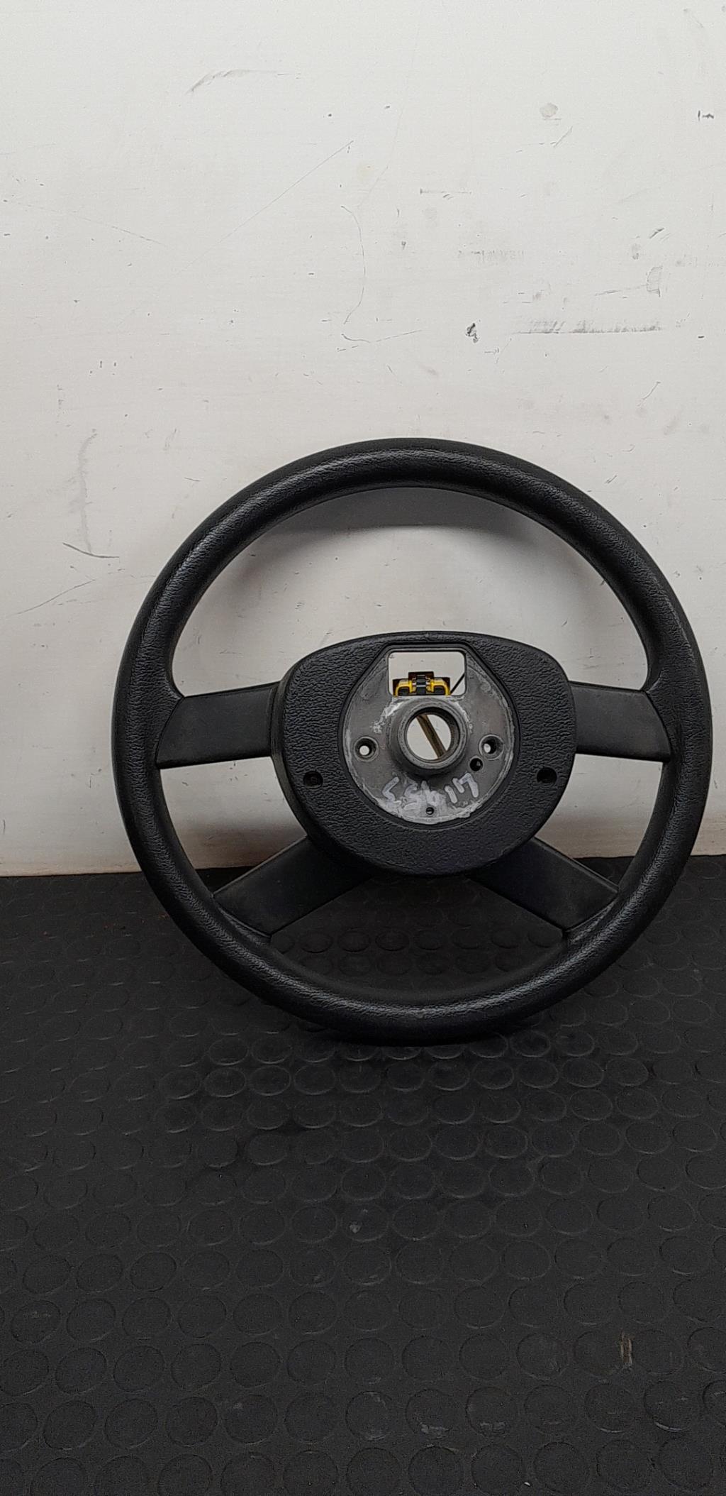 Volant VOLKSWAGEN POLO 4 PHASE 1 Essence - 1