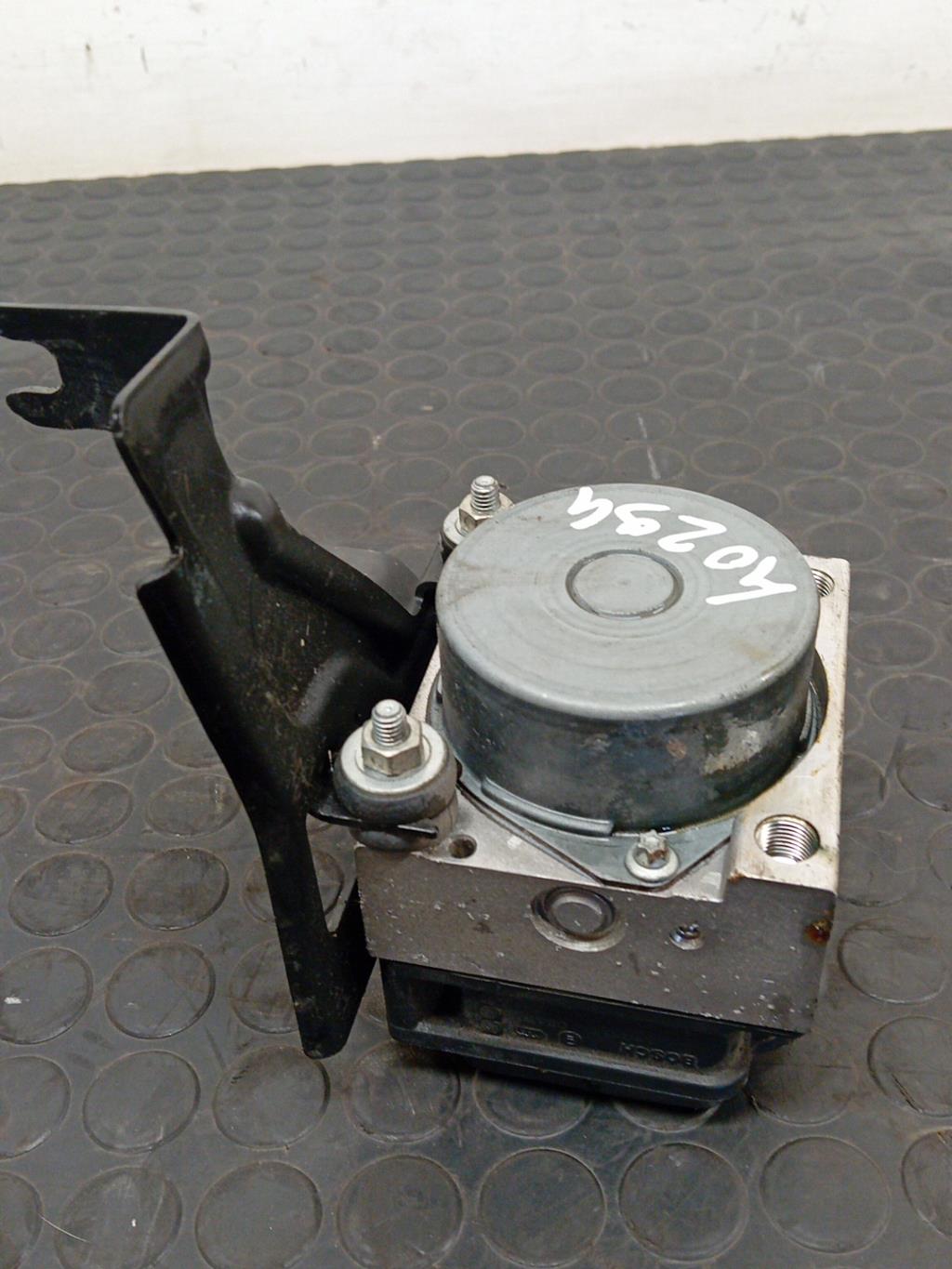 Bloc ABS (freins anti-blocage) RENAULT CLIO 3 PHASE 2 Diesel - 1