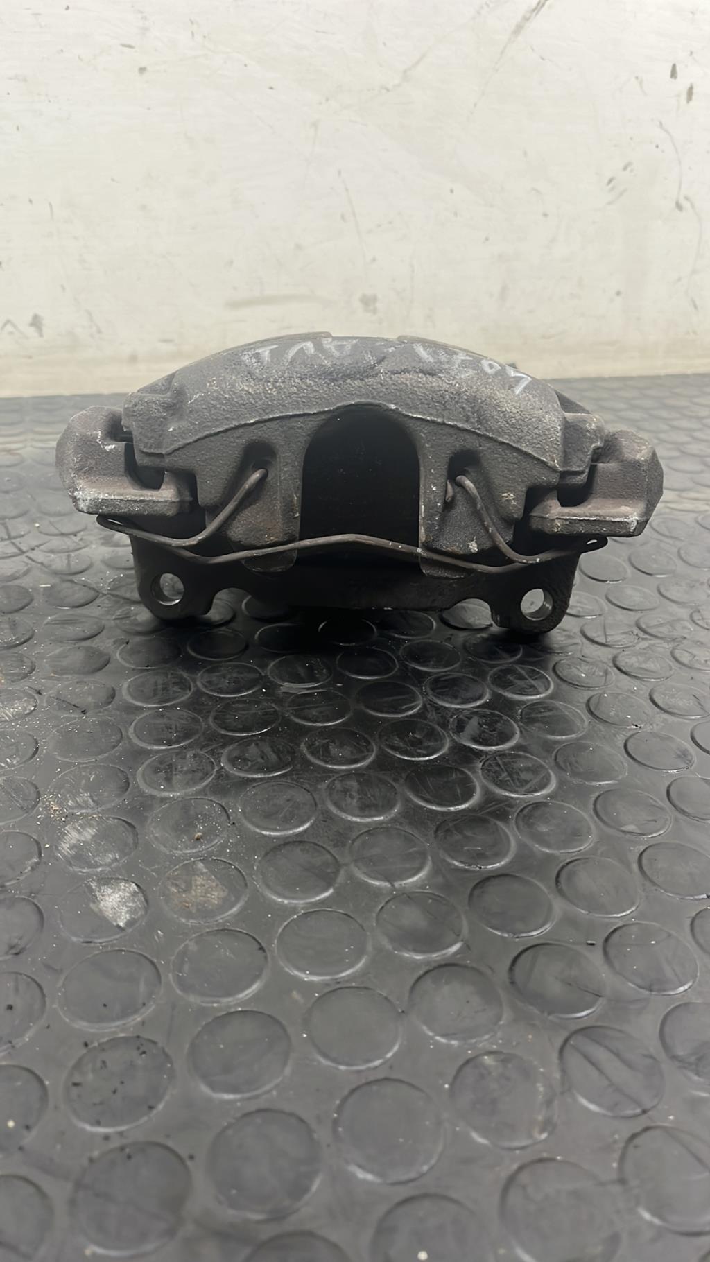 Etrier avant droit (freinage) AUDI A3 2 SPORTBACK PHASE 1 Diesel - 1