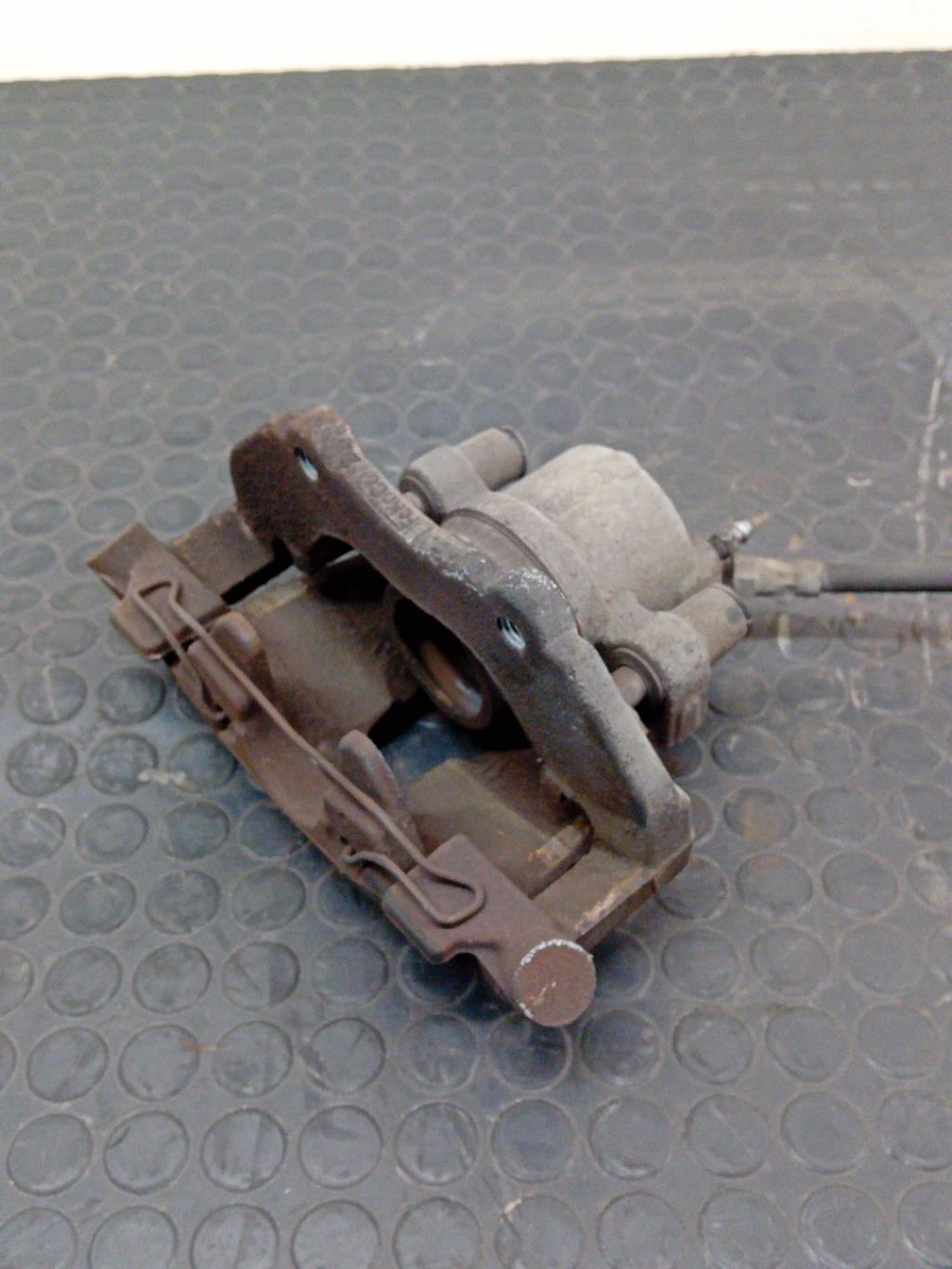 Etrier avant droit (freinage) FORD FOCUS 2 PHASE 2 Diesel - 1