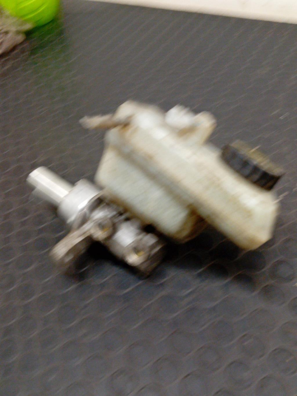 Maitre cylindre (freinage) RENAULT LAGUNA 3 PHASE 1  - 1