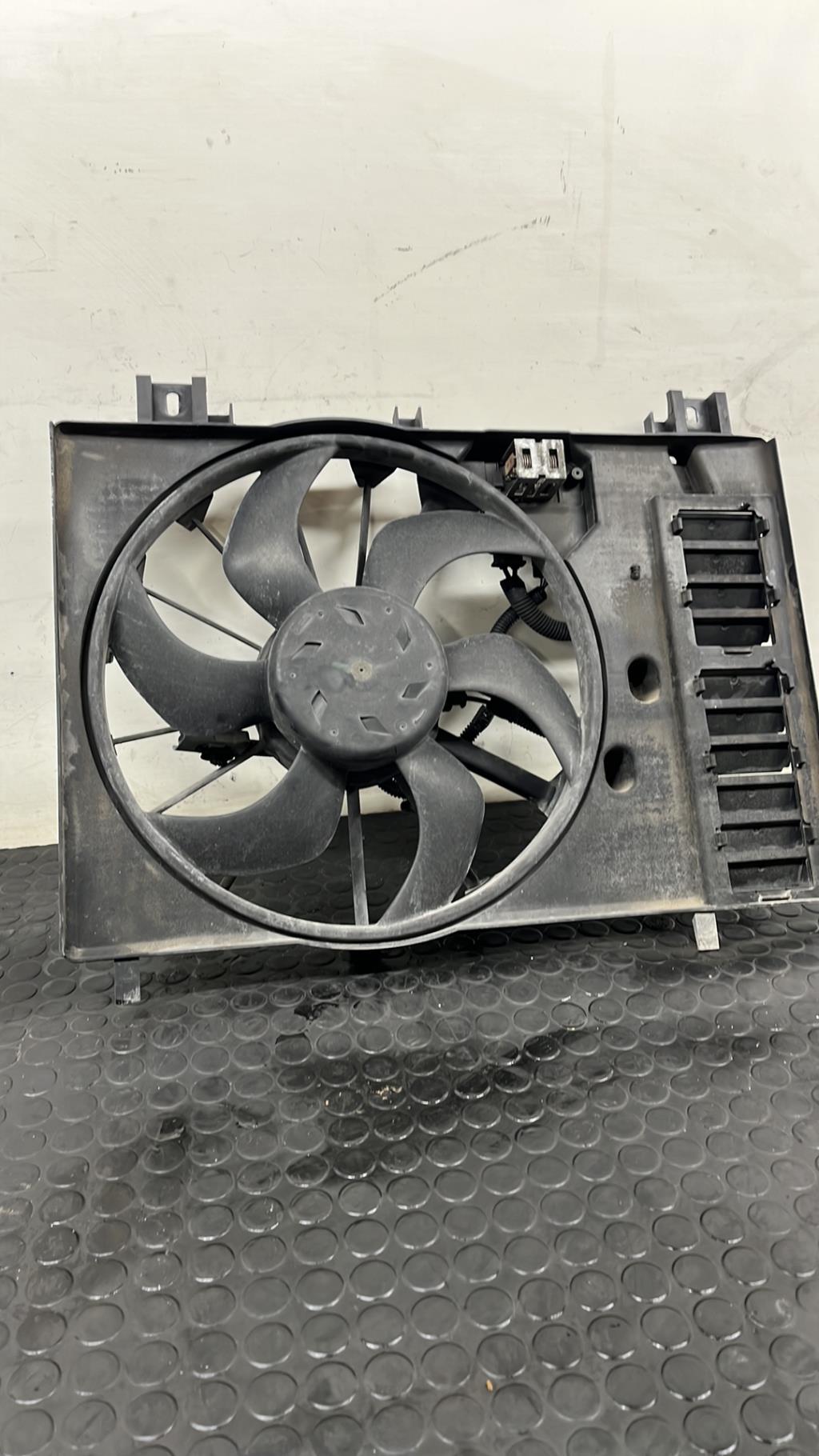 Moto ventilateur radiateur CITROEN C5 2 Diesel - 1