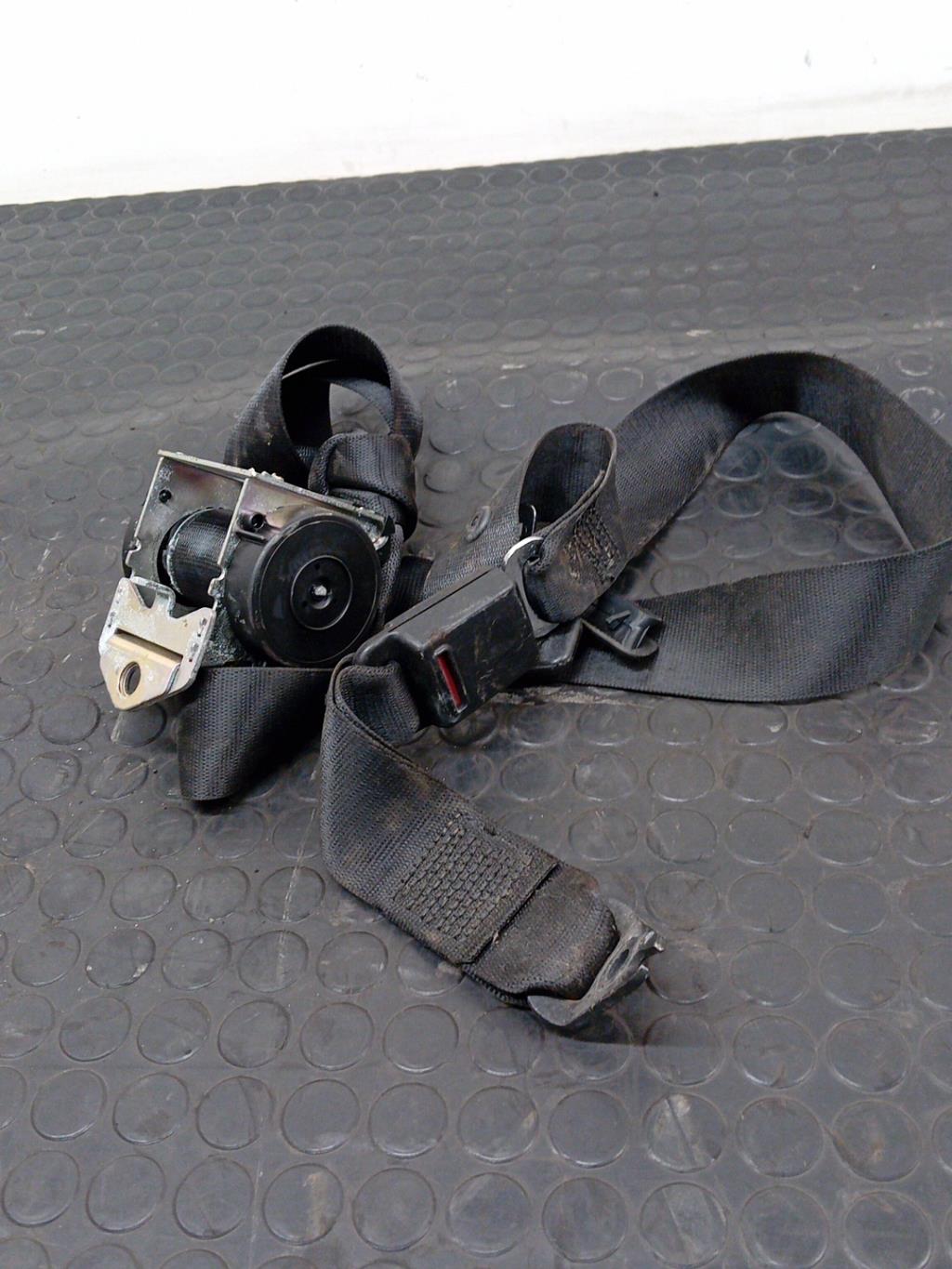 Ceinture arriere centrale BMW SERIE 3 E90 PHASE 1 Diesel - 1