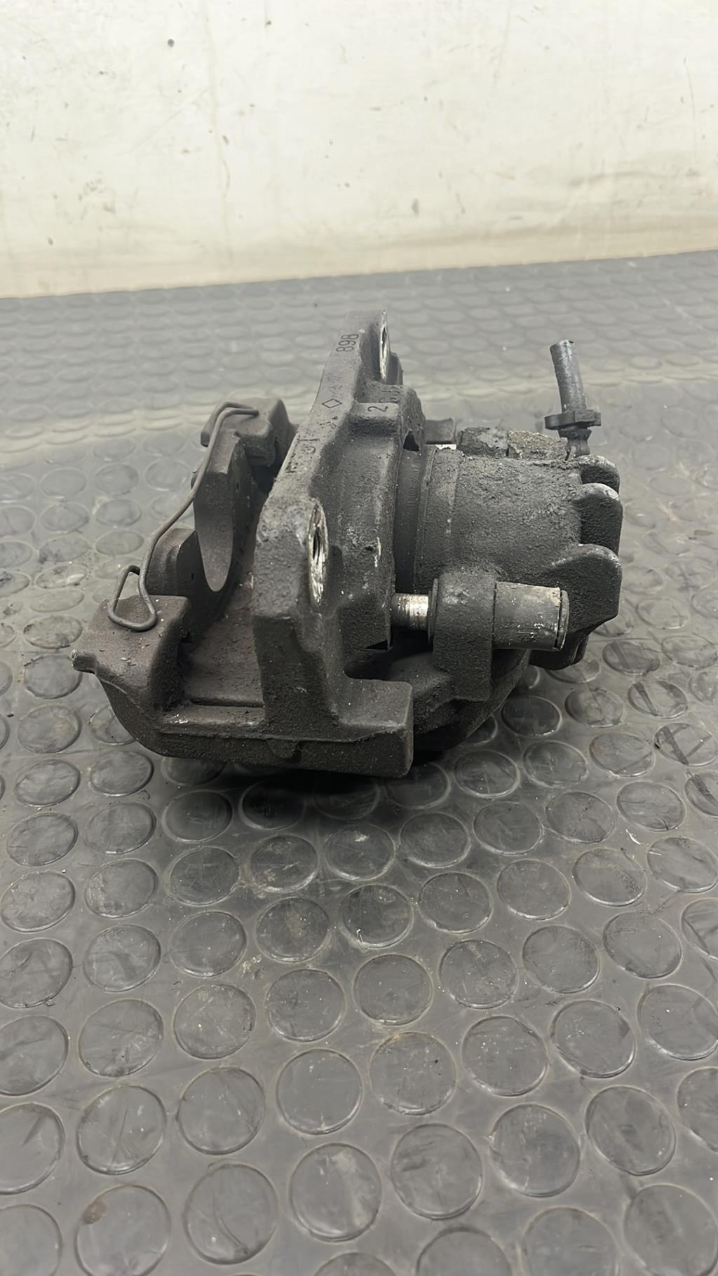 Etrier avant gauche (freinage) CITROEN C5 2  - 1