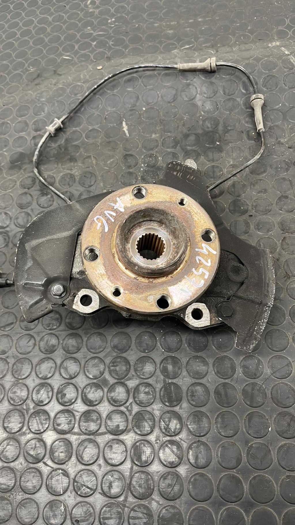 Moyeu avant gauche FORD KA 2 PHASE 2 Essence - 1