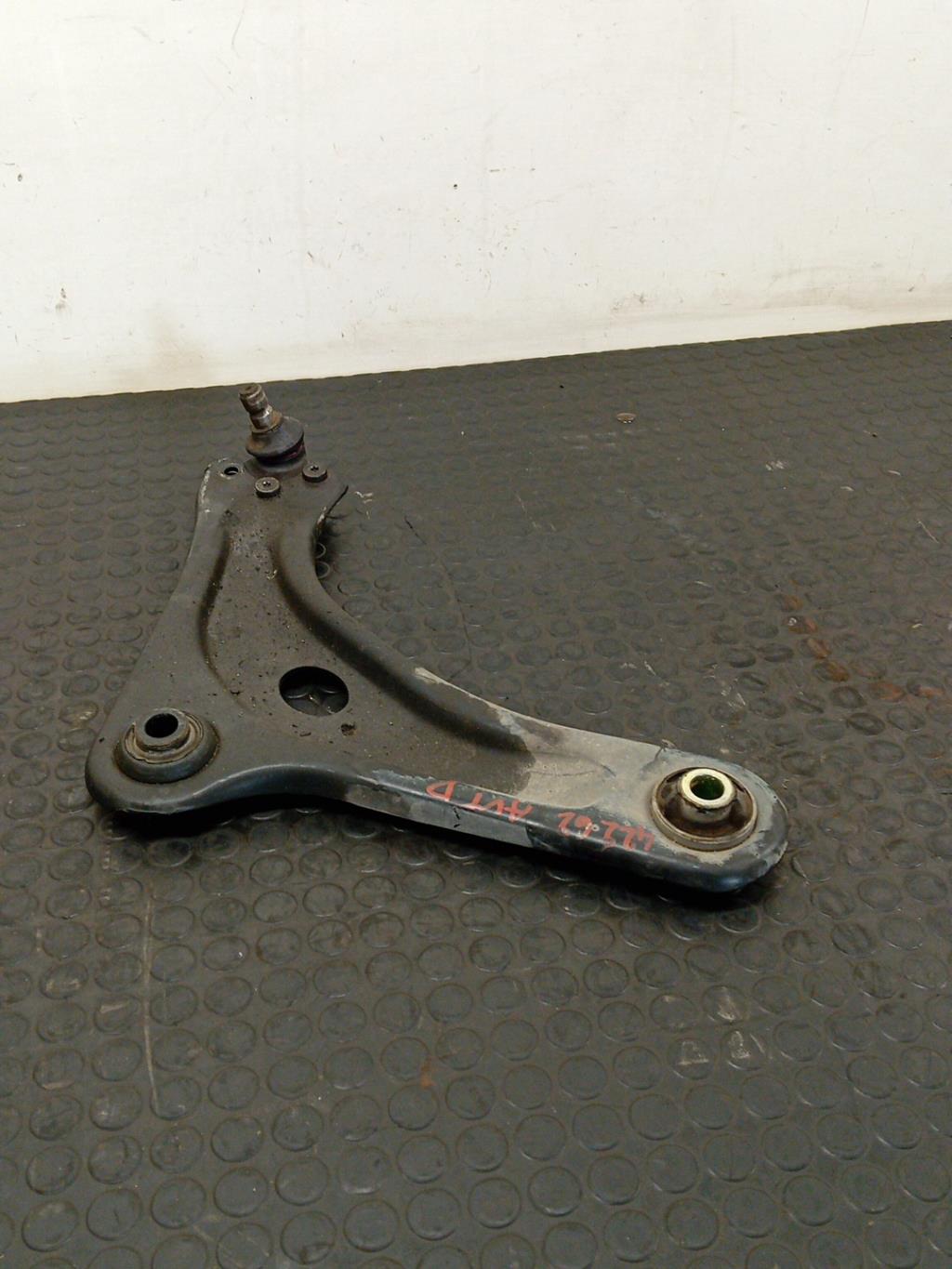 Triangle avant droit CITROEN C4 CACTUS  - 1