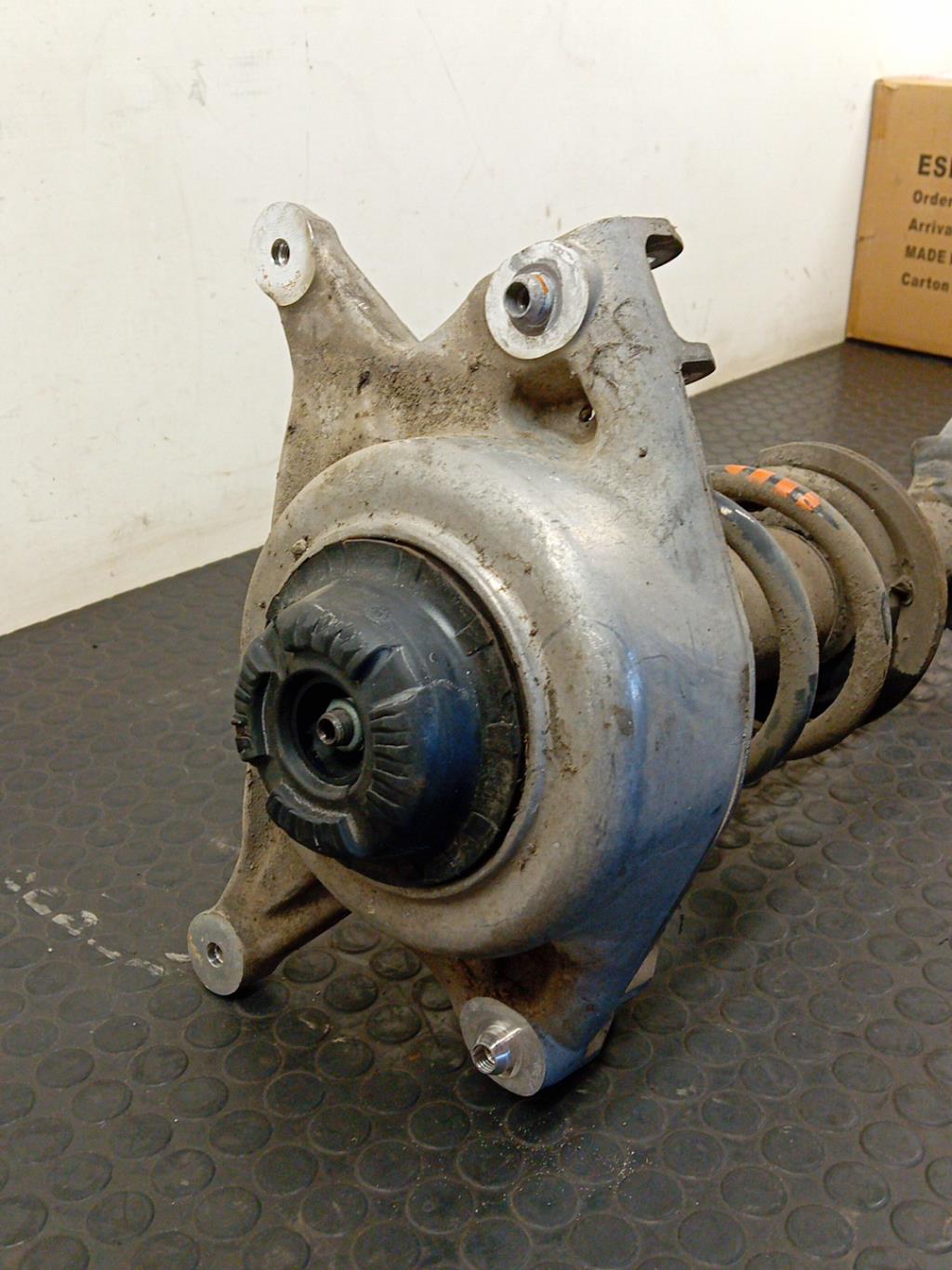 Amortisseur avant gauche AUDI A4 3 AVANT PHASE 1 BREAK Diesel - 1
