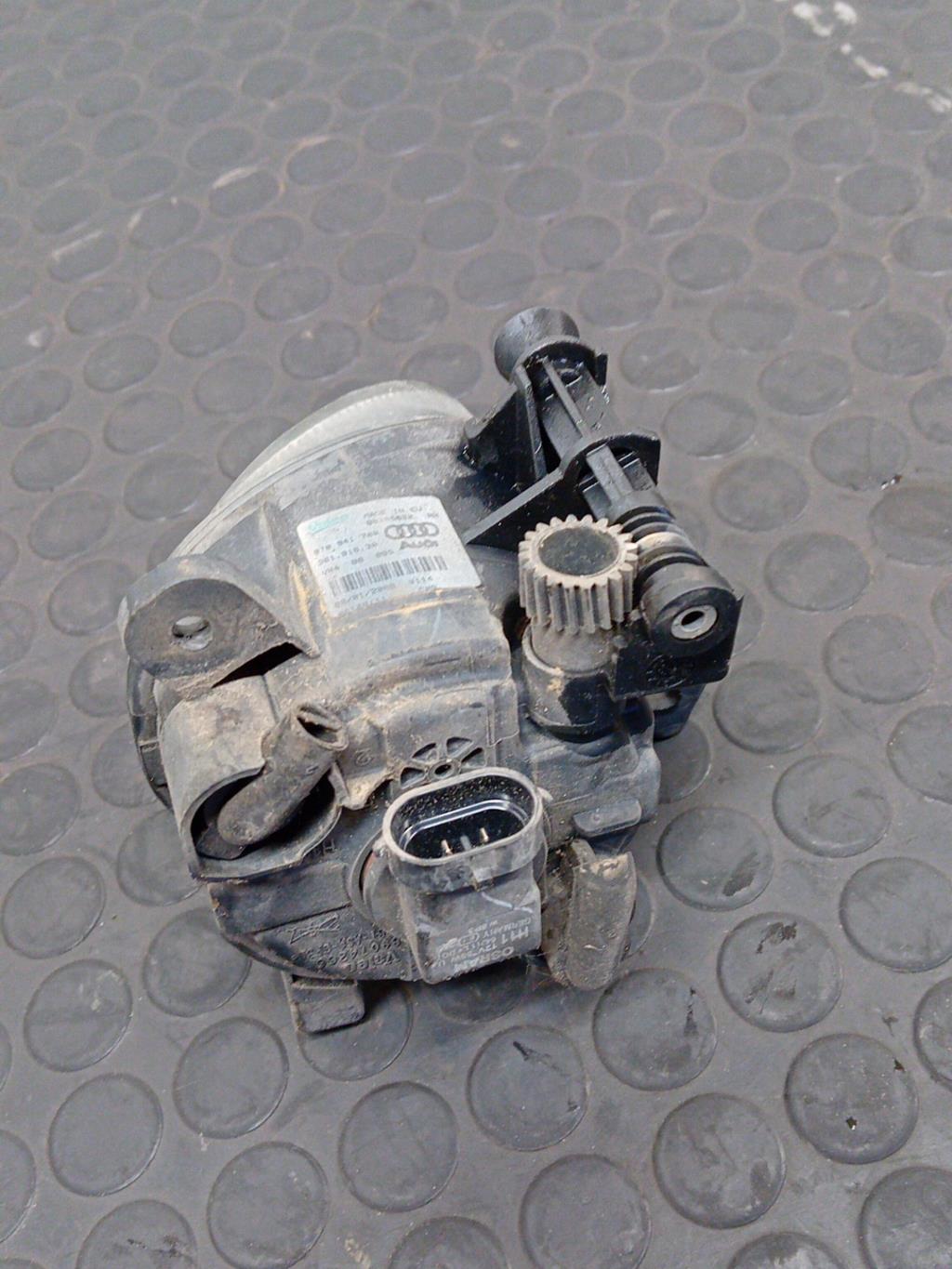 Anti brouillard droit (feux) AUDI A4 3 AVANT PHASE 1 BREAK Diesel - 1