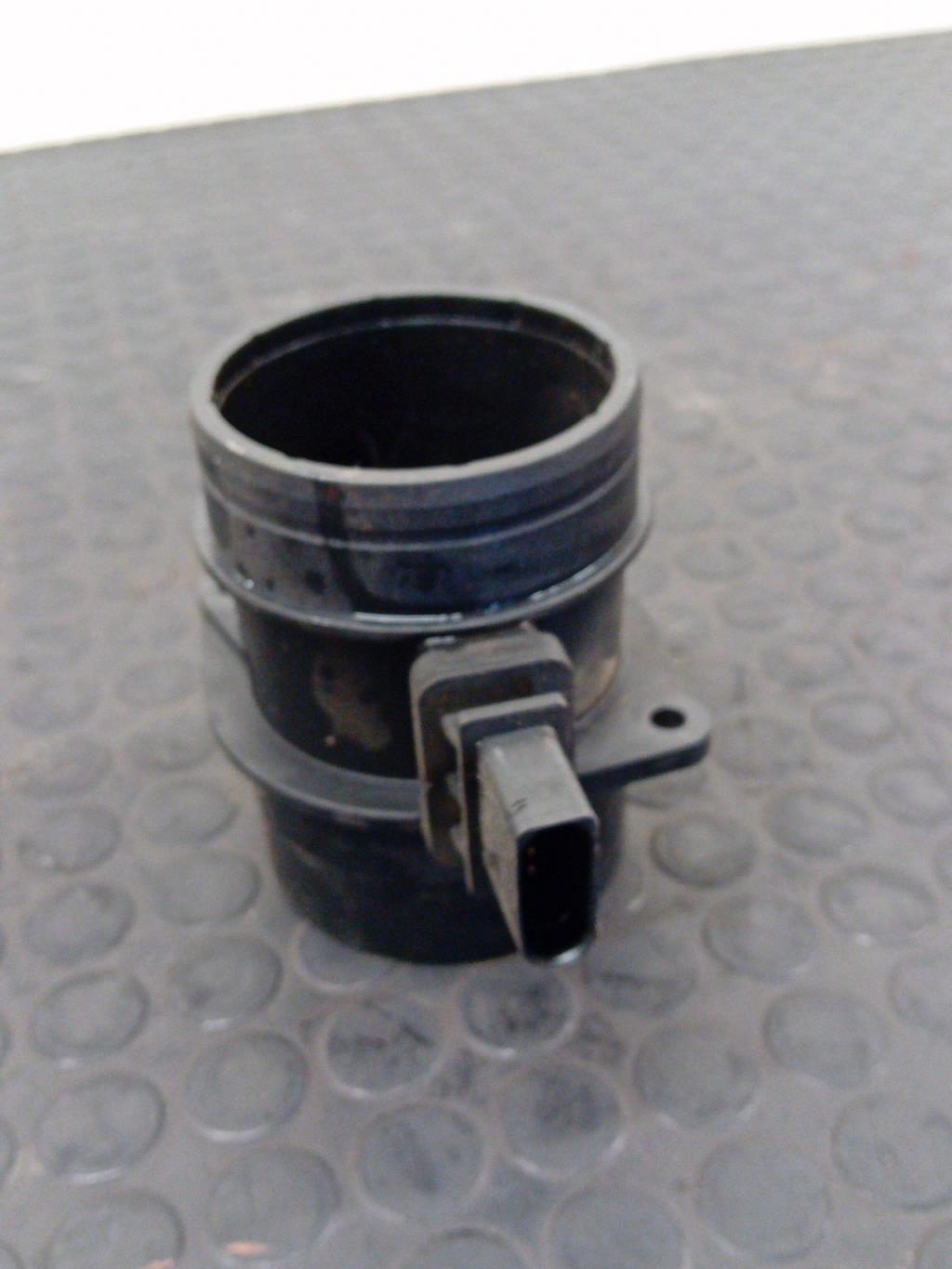 Debitmetre AUDI A4 3 AVANT PHASE 1 BREAK Diesel - 1