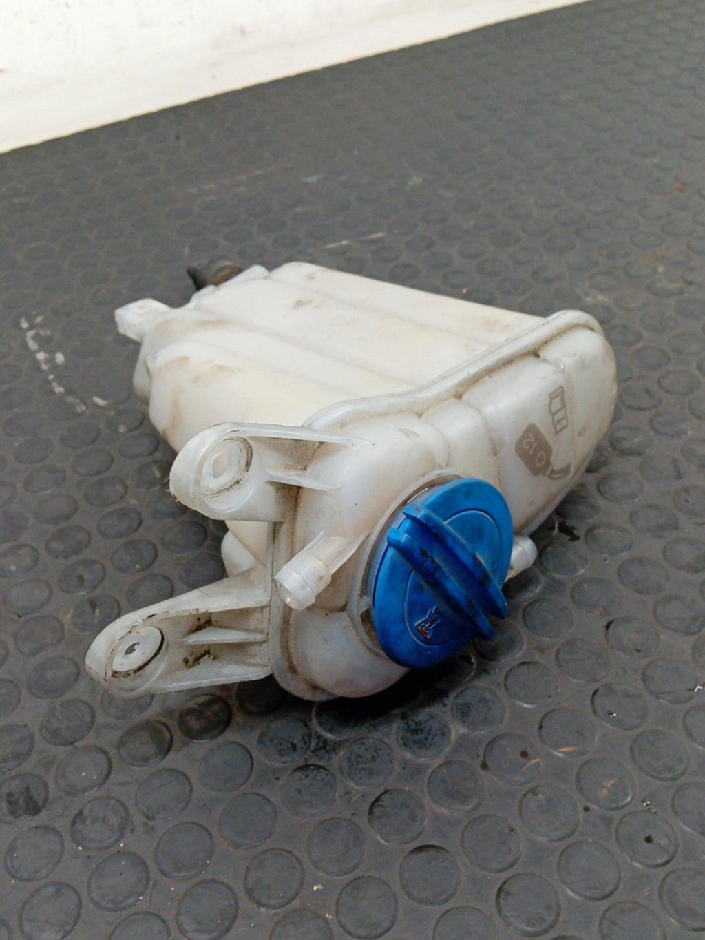 Vase de lave glace AUDI A4 3 AVANT PHASE 1 BREAK Diesel - 1
